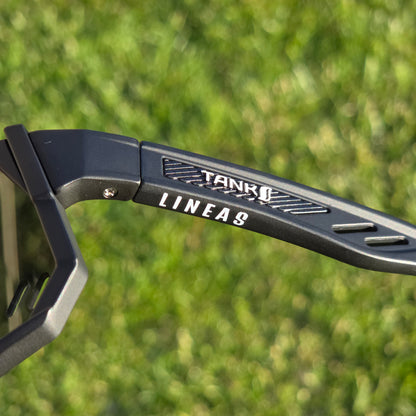 TankS | LINEAS | "ON THE BLACK" - GOLD COAST