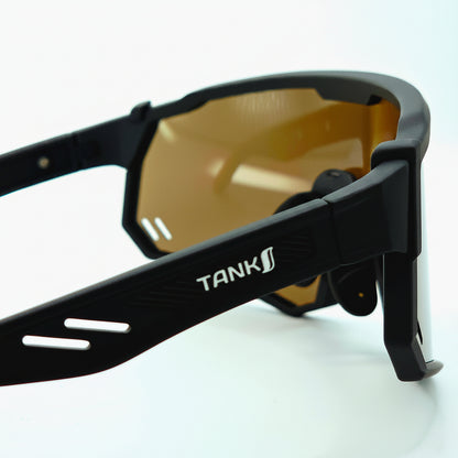 TankS | LINEAS | "ON THE BLACK" - GOLD COAST